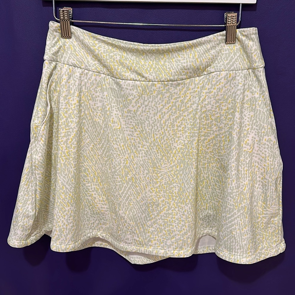 Adidas mint green and yellow speckled skort in size Small